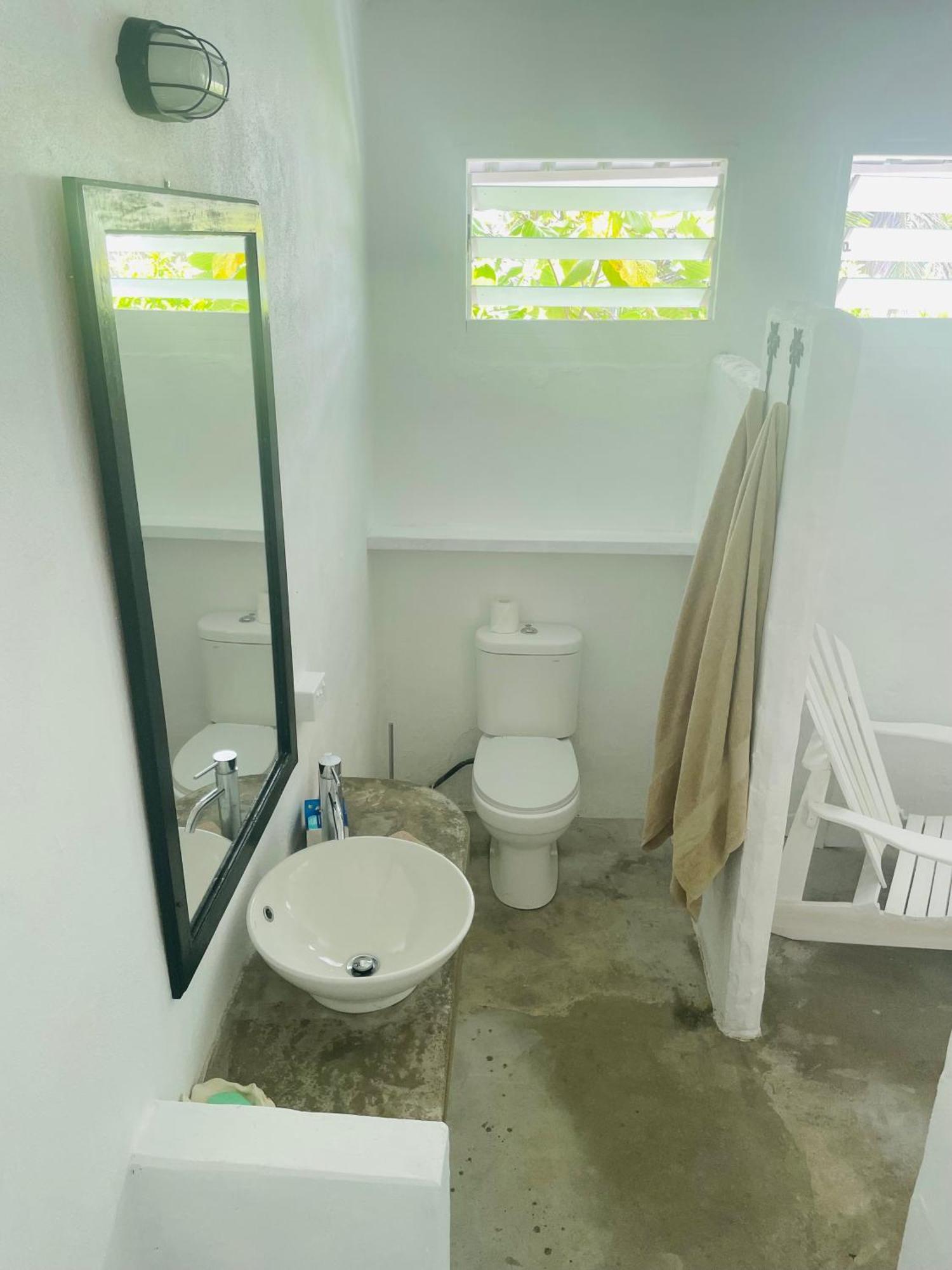 Banana Bay Beach Club Bed & Breakfast Eton Exterior foto
