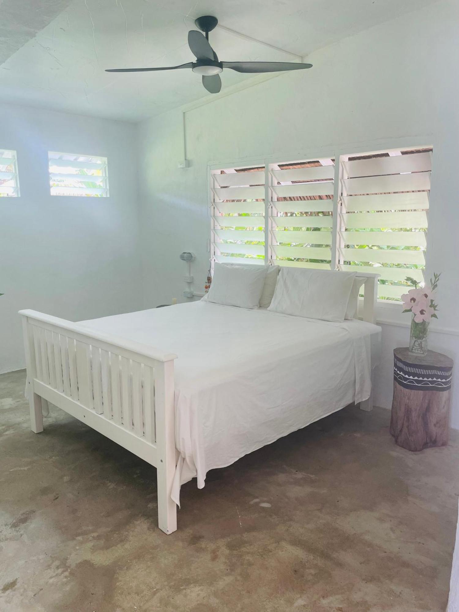 Banana Bay Beach Club Bed & Breakfast Eton Exterior foto